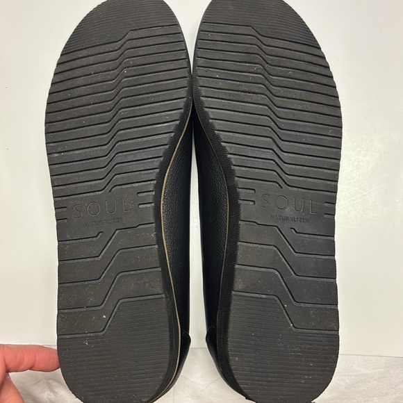 Naturalizer Black Leather Loafers - Picture 6 of 8